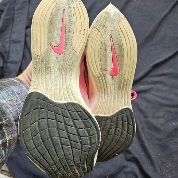 Size 5.5 - Nike ZoomX Vaporfly NEXT% Pink Blast - Slightly Worn - Picture 5 of 7